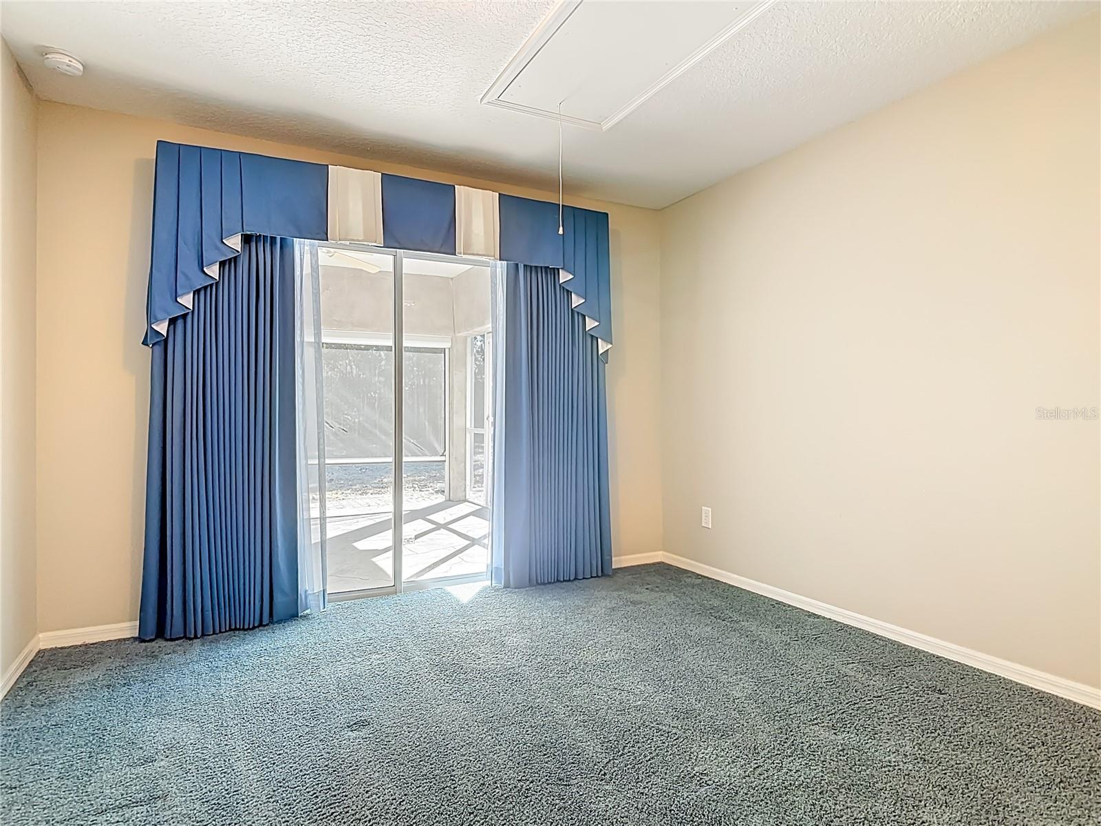 Image 45 of 79 For 730 University Avenue