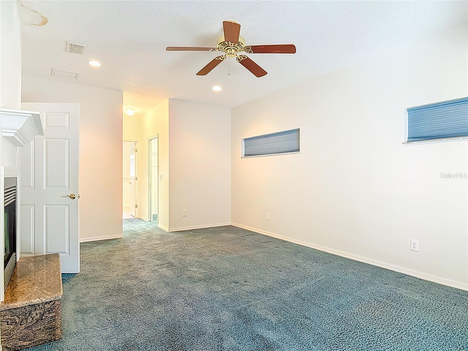 Image 50 of 79 For 730 University Avenue