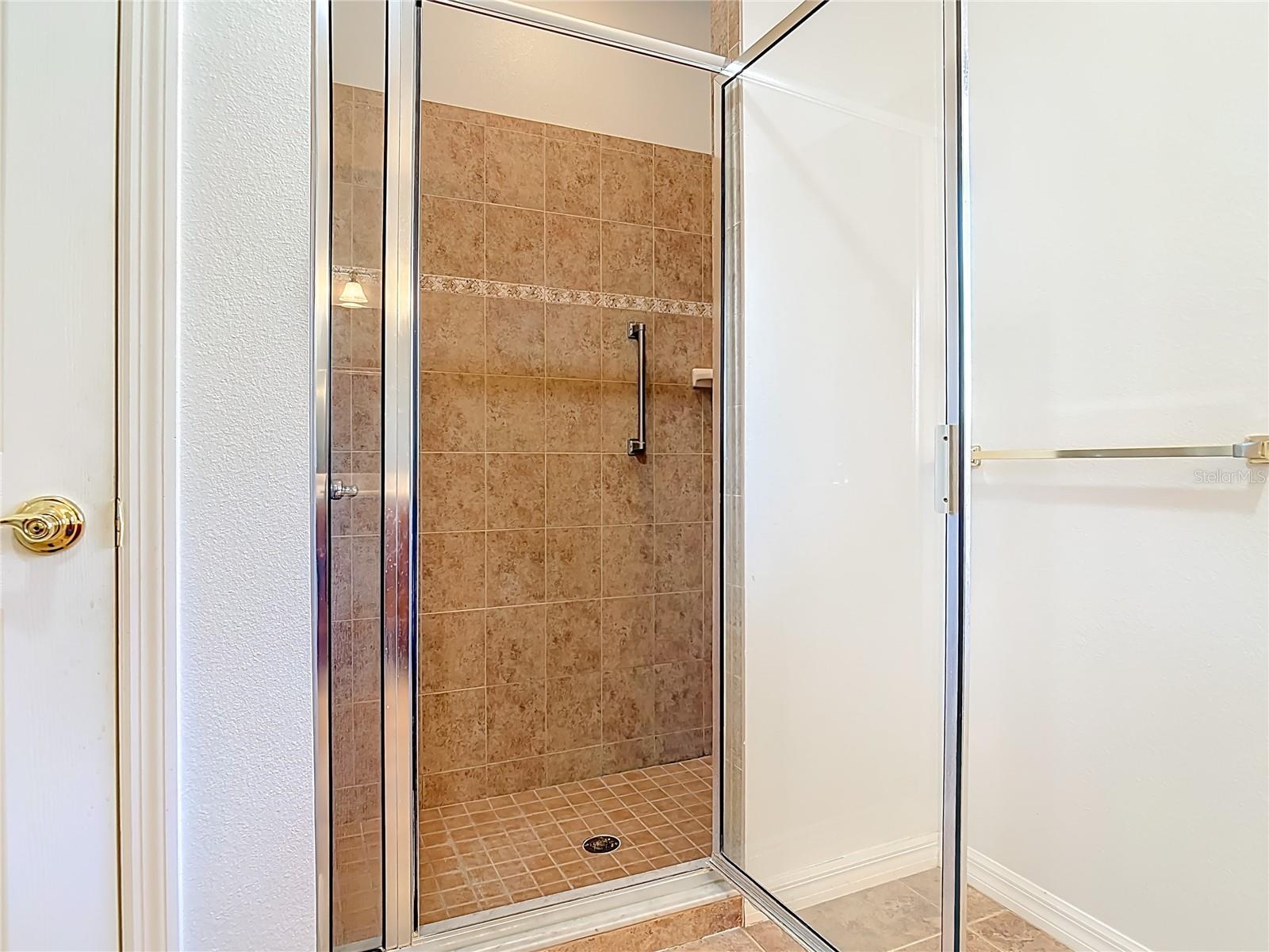 Image 54 of 79 For 730 University Avenue