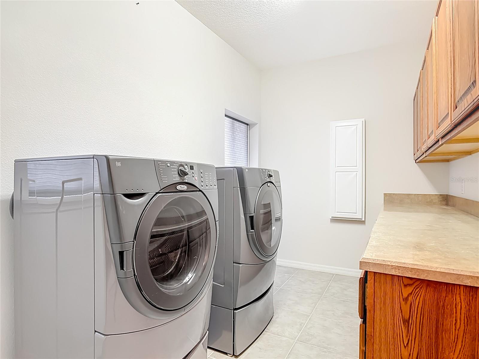 Image 59 of 79 For 730 University Avenue