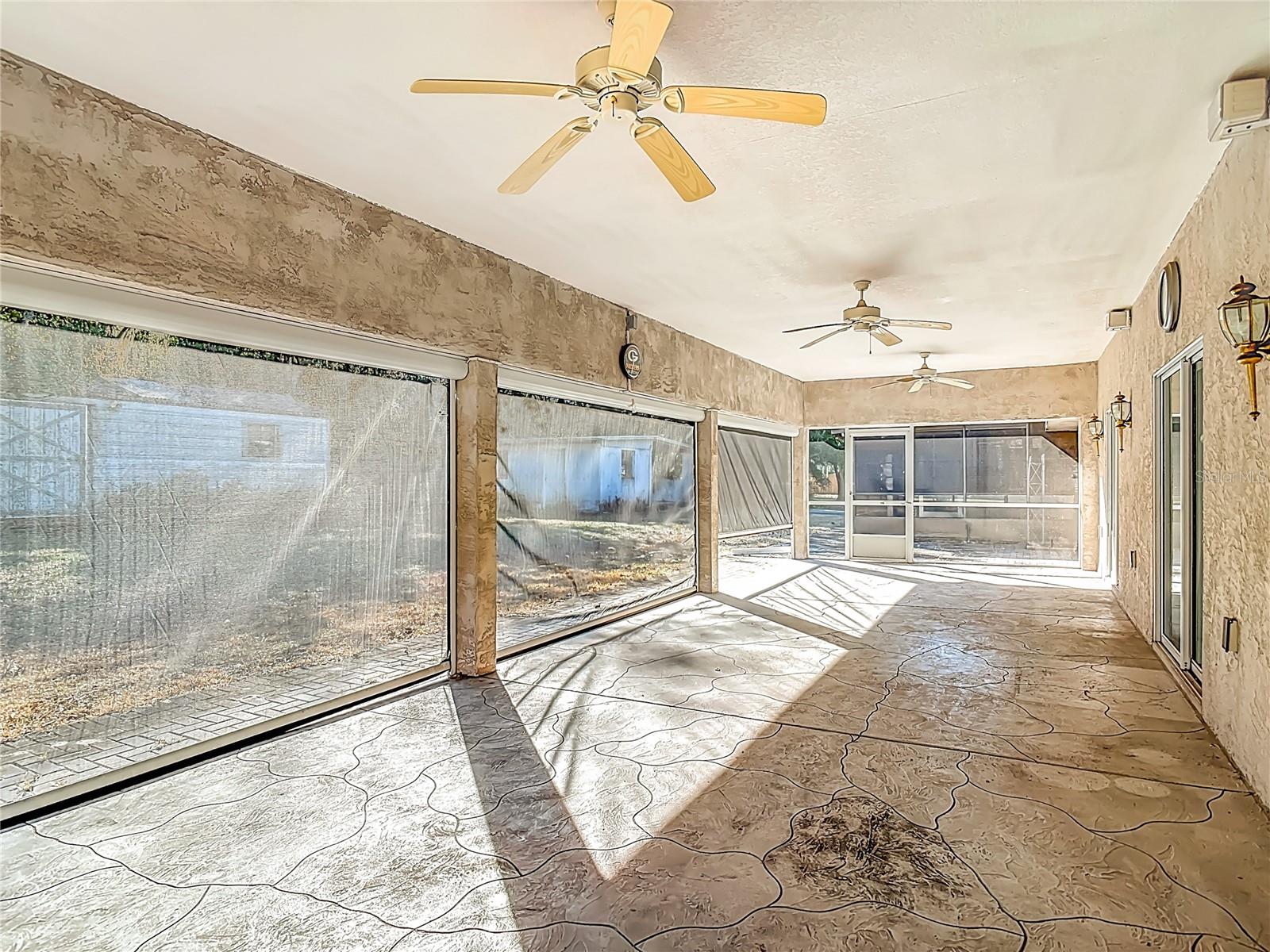 Image 60 of 79 For 730 University Avenue