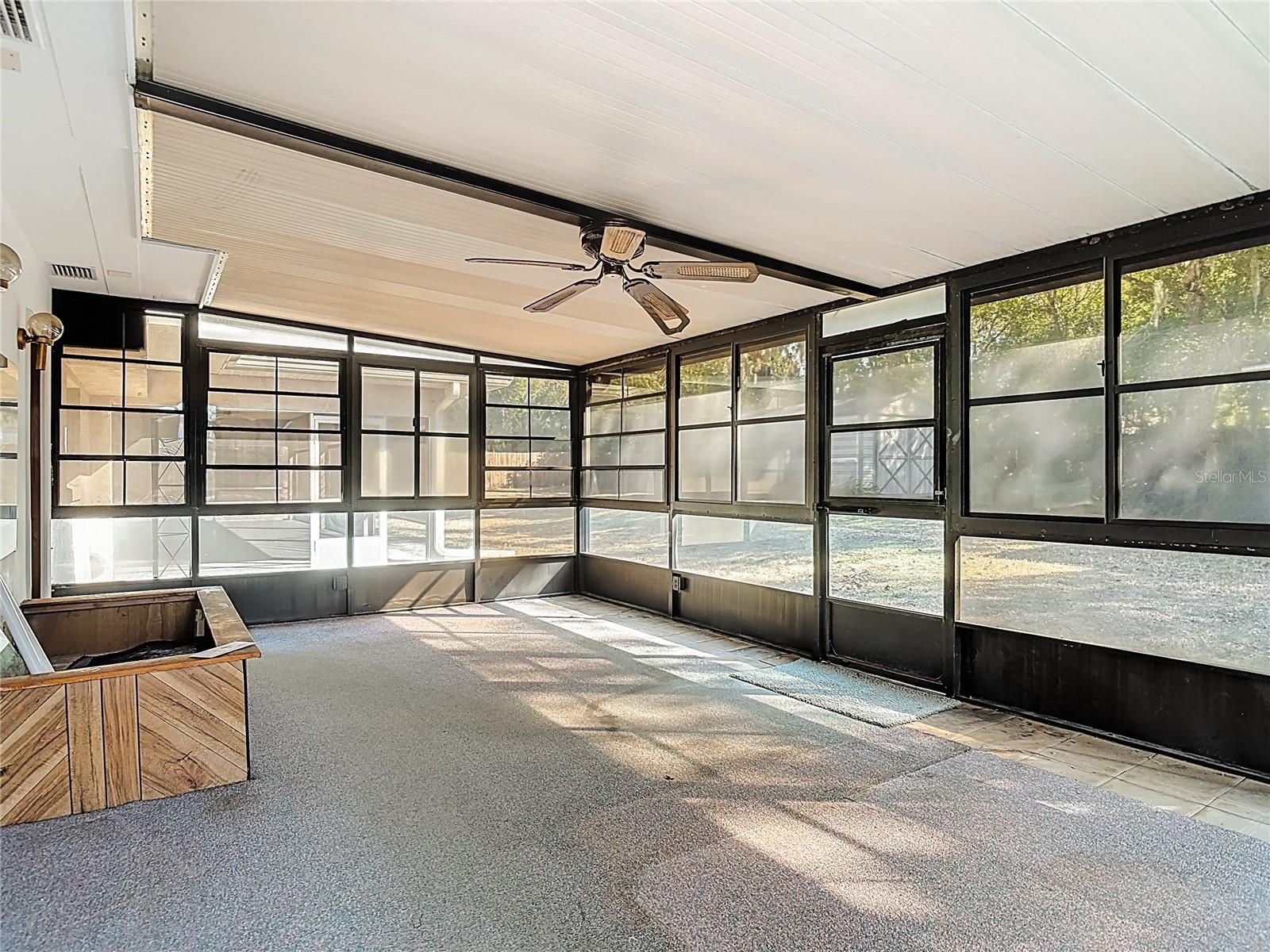 Image 64 of 79 For 730 University Avenue