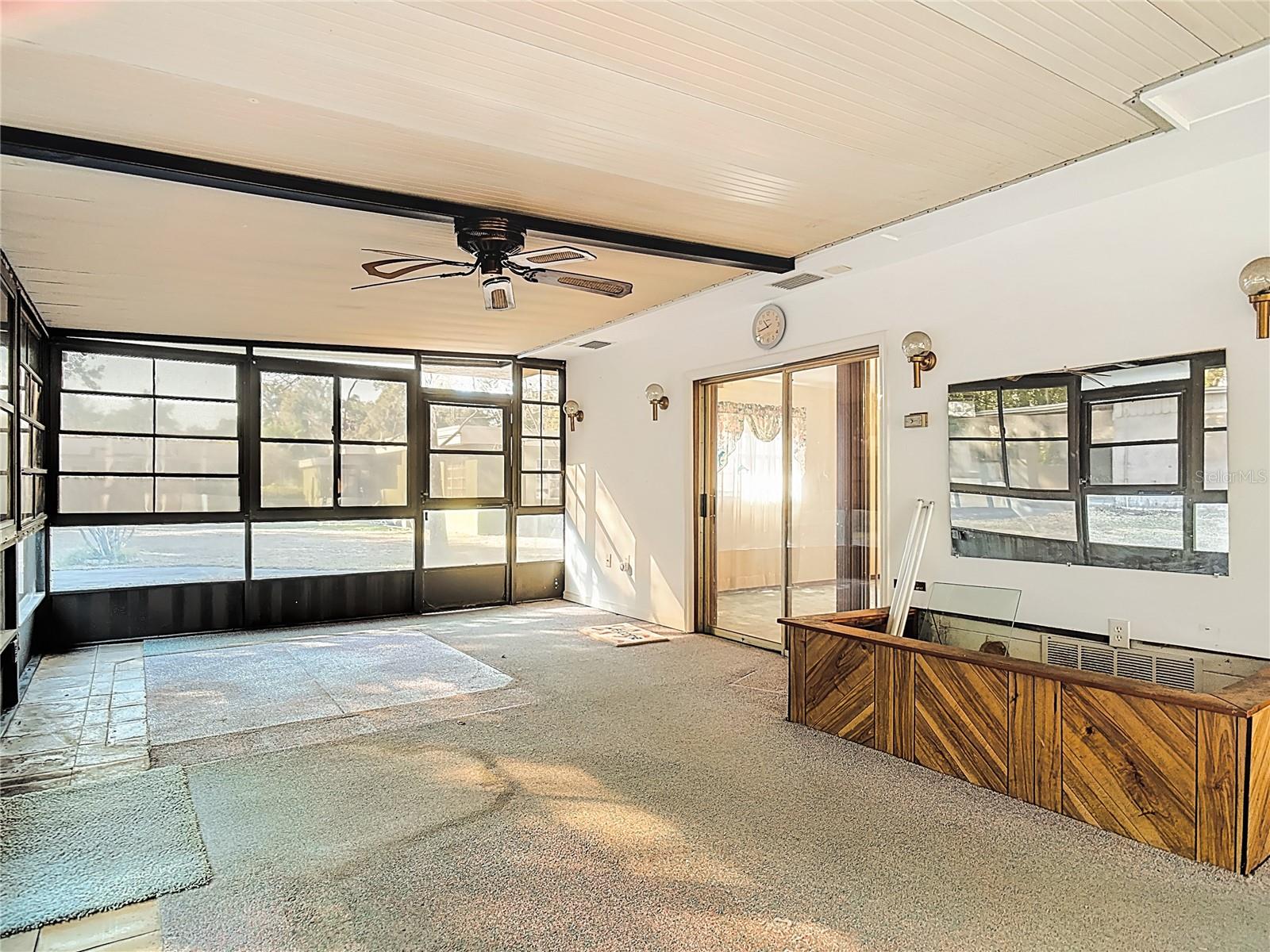 Image 66 of 79 For 730 University Avenue