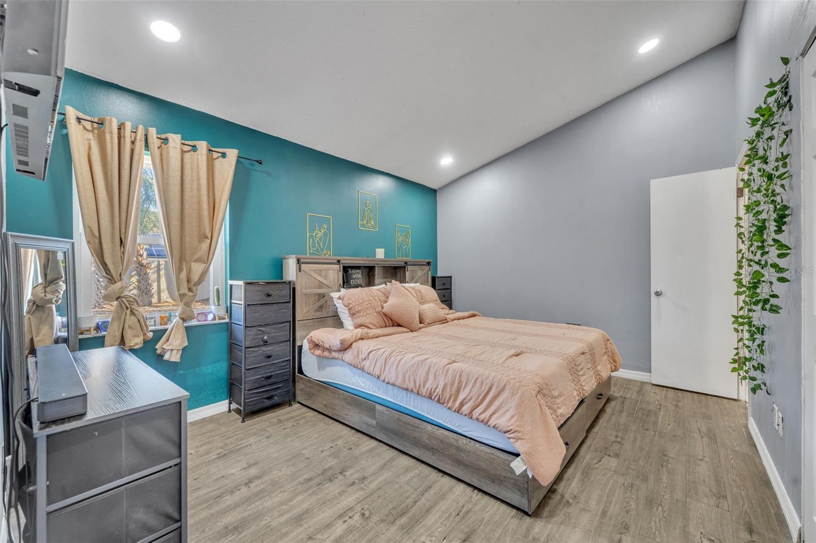 Image 16 of 25 For 222 Panama Road