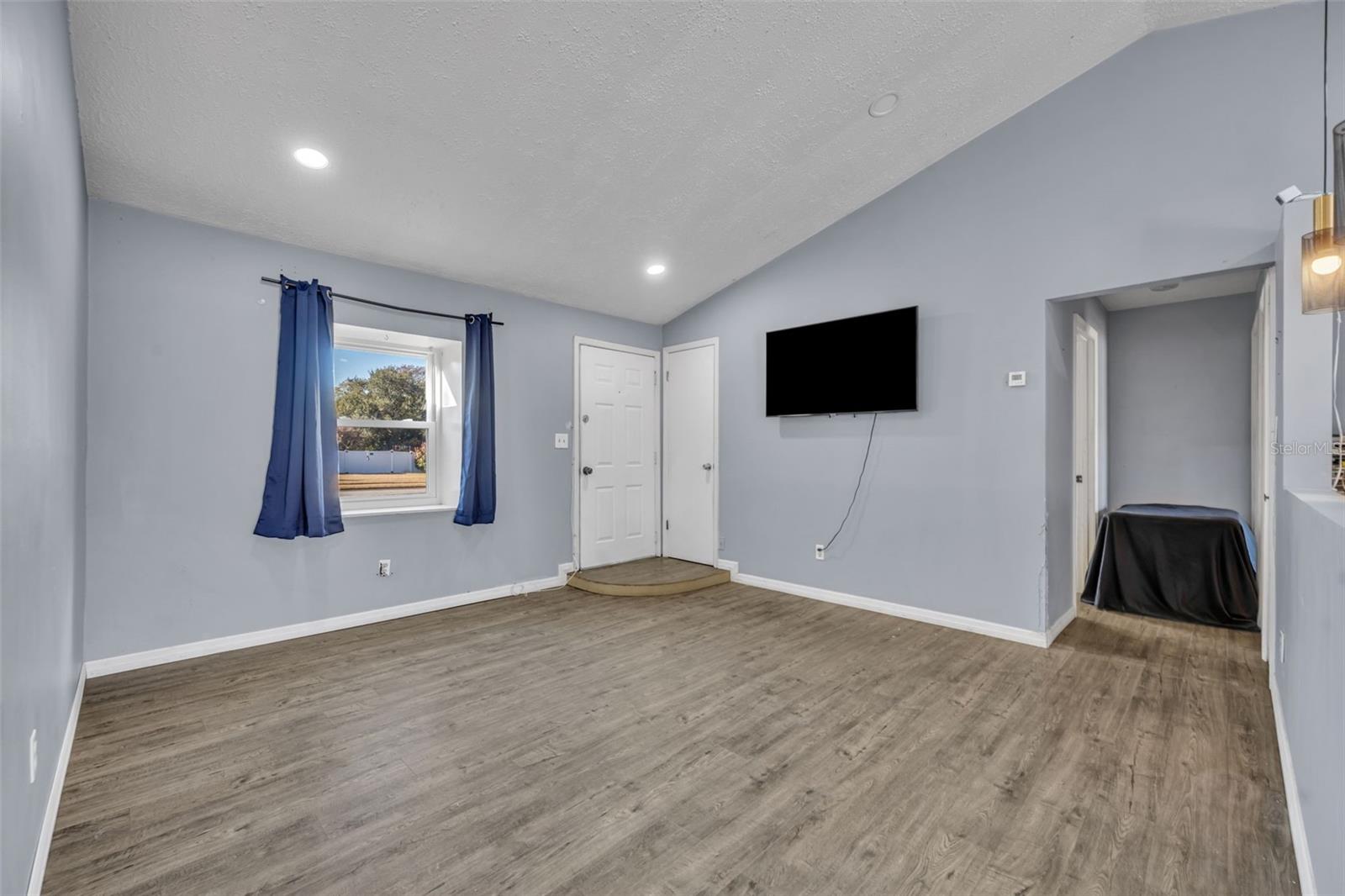 Image 6 of 25 For 222 Panama Road