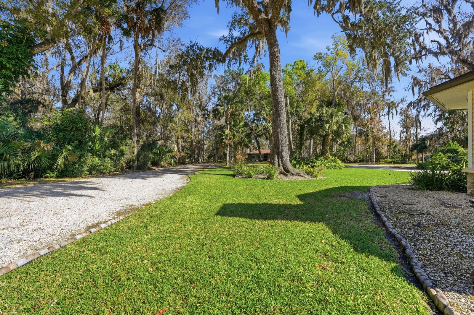 Image 42 of 60 For 686 Wildwood Drive