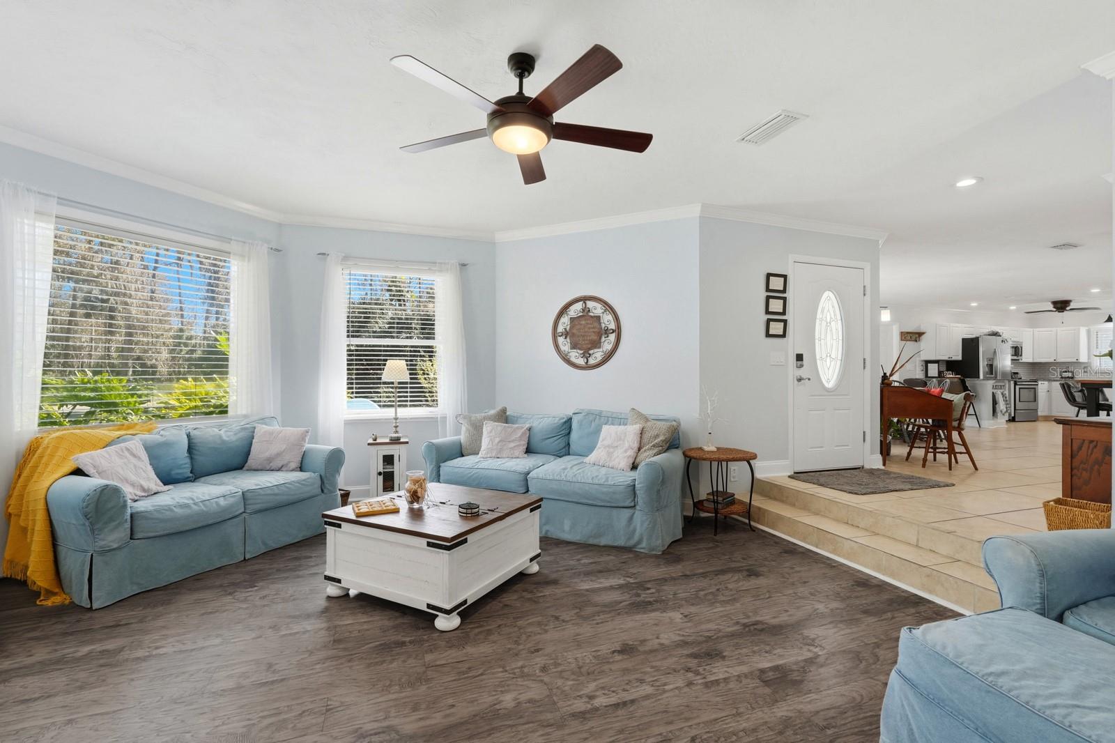 Image 6 of 60 For 686 Wildwood Drive