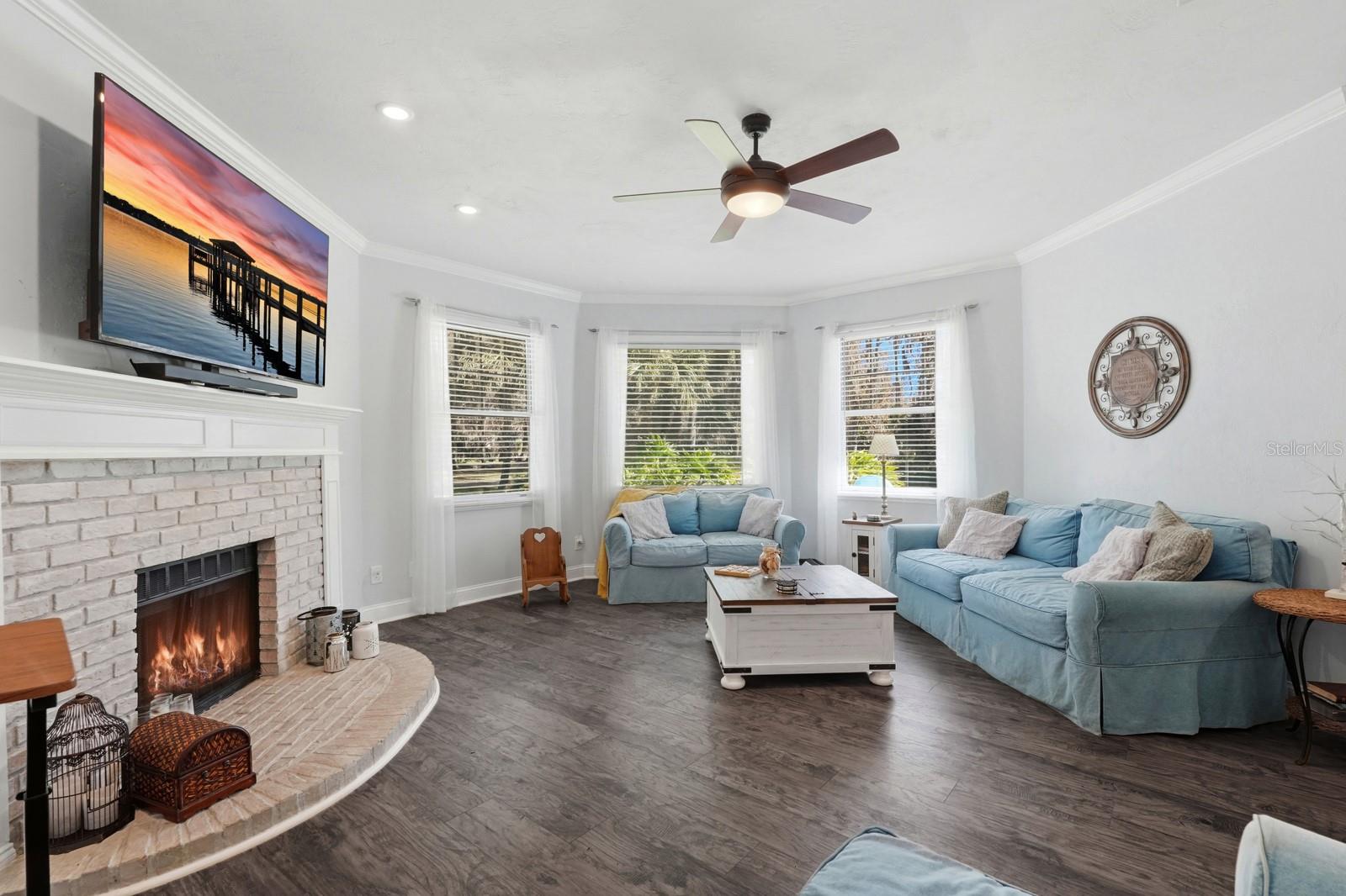 Image 8 of 60 For 686 Wildwood Drive