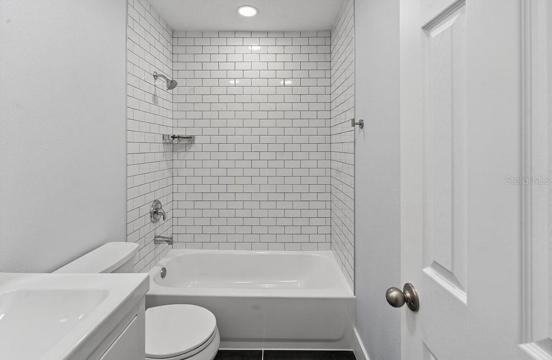 Image 13 of 15 For 461 Springwood Court