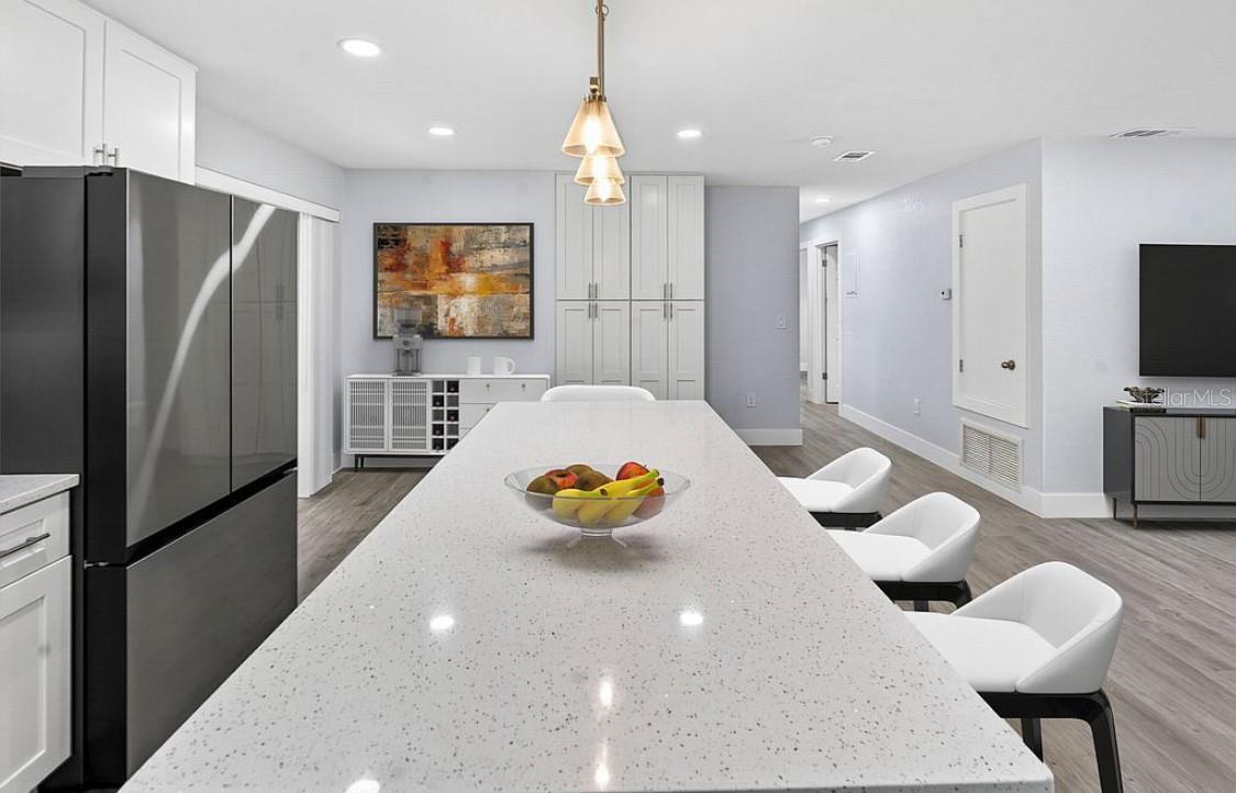 Image 4 of 15 For 461 Springwood Court