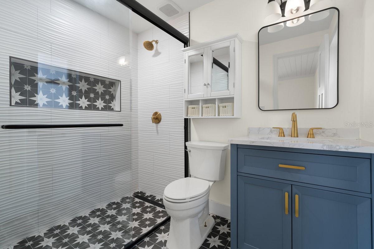 Image 23 of 67 For 22 Tiffany Circle