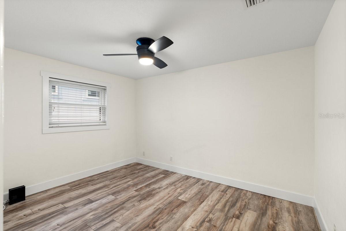 Image 24 of 67 For 22 Tiffany Circle