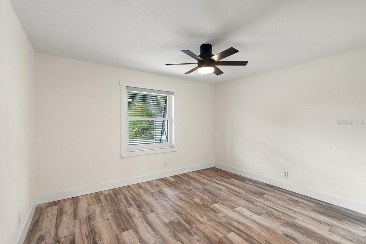 Image 26 of 67 For 22 Tiffany Circle