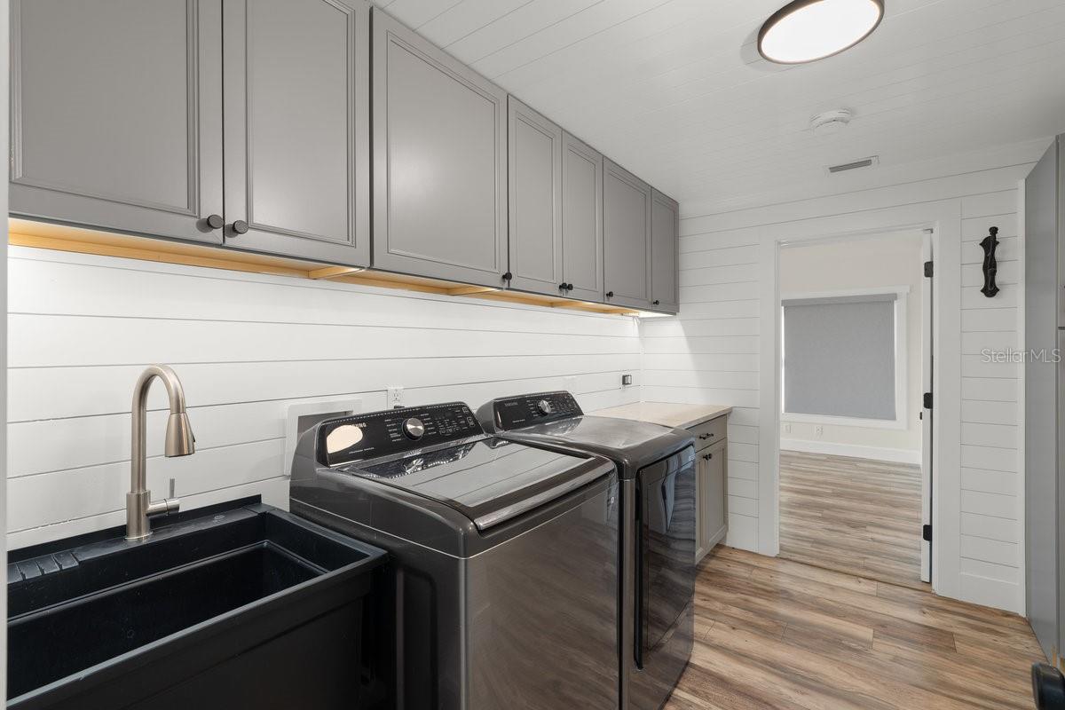 Image 30 of 67 For 22 Tiffany Circle