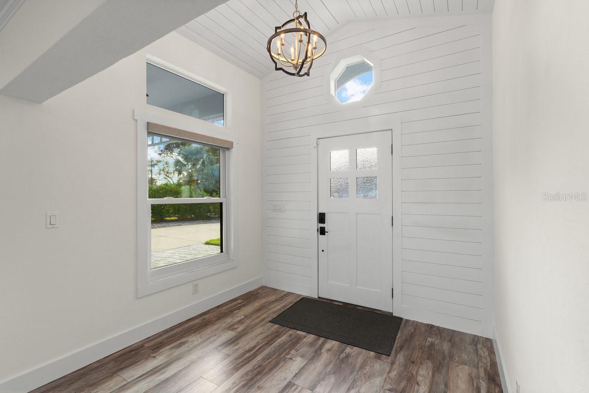 Image 7 of 67 For 22 Tiffany Circle