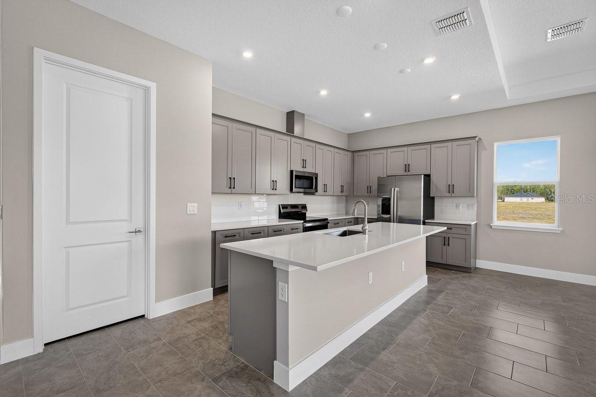 Image 25 of 64 For 1262 Champions Drive