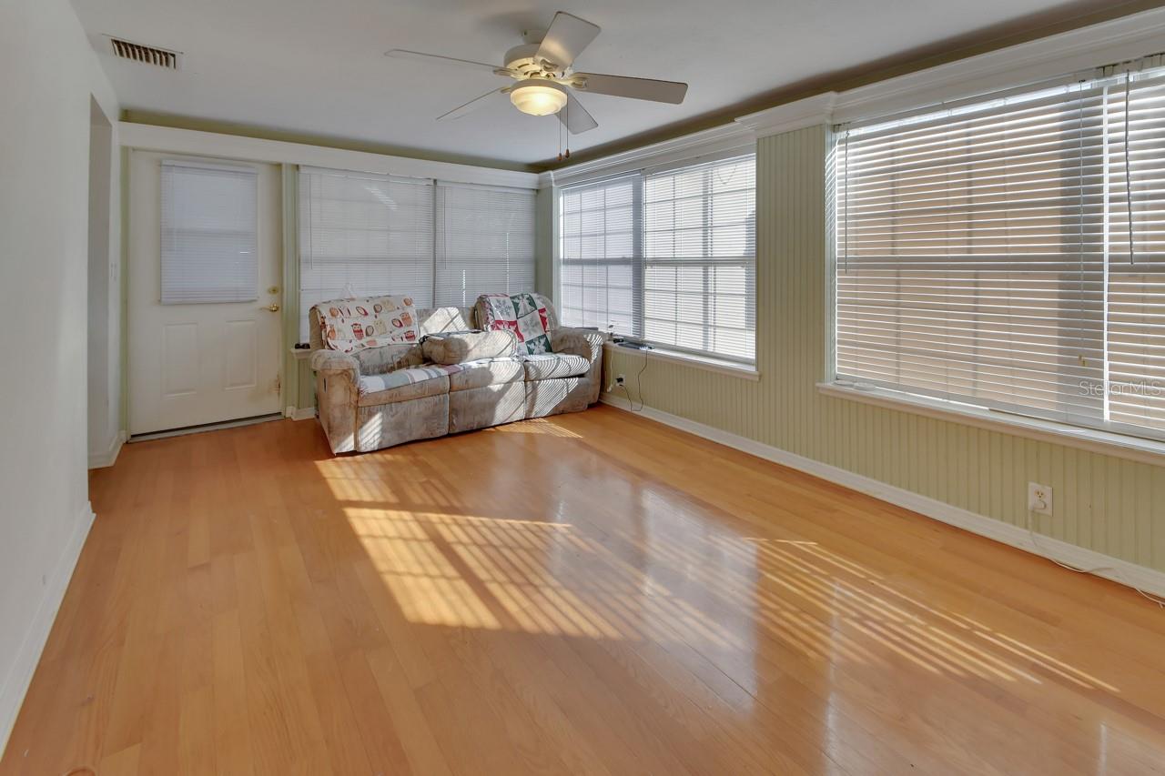 Image 13 of 33 For 131 Lucerne Drive