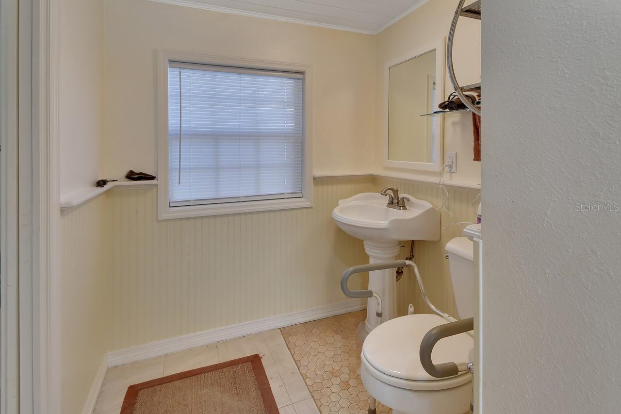 Image 16 of 33 For 131 Lucerne Drive