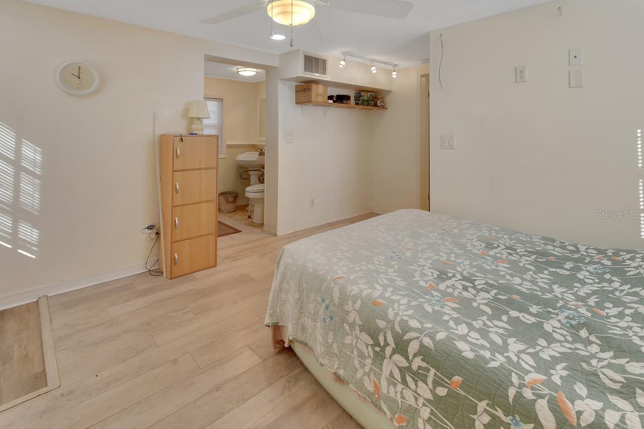 Image 19 of 33 For 131 Lucerne Drive