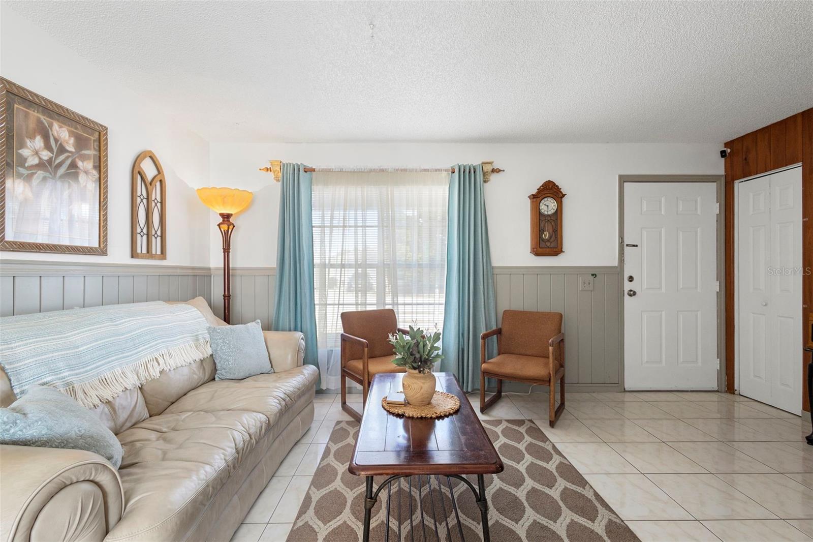 Image 18 of 38 For 2771 Slater Drive