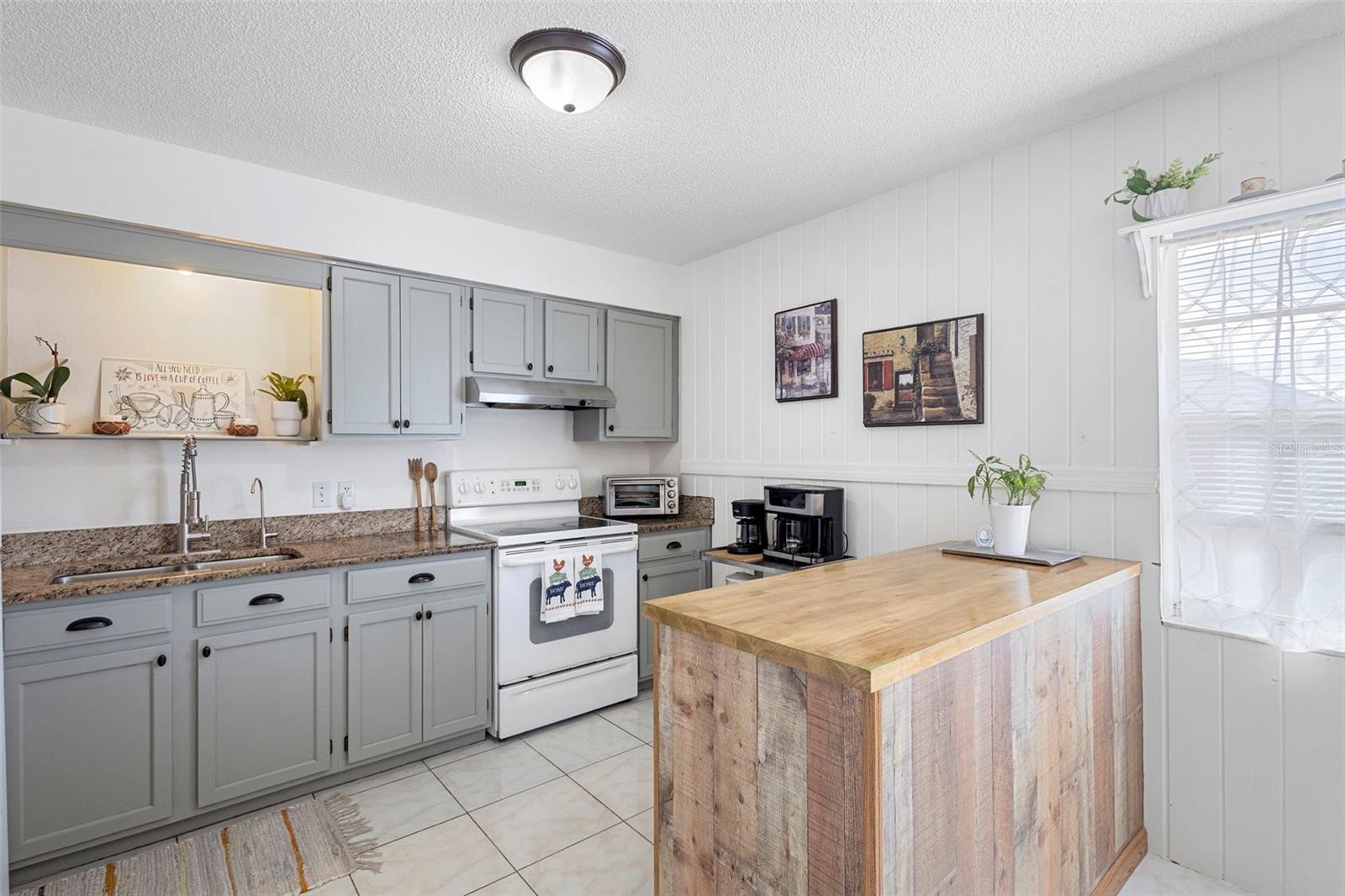 Image 20 of 38 For 2771 Slater Drive