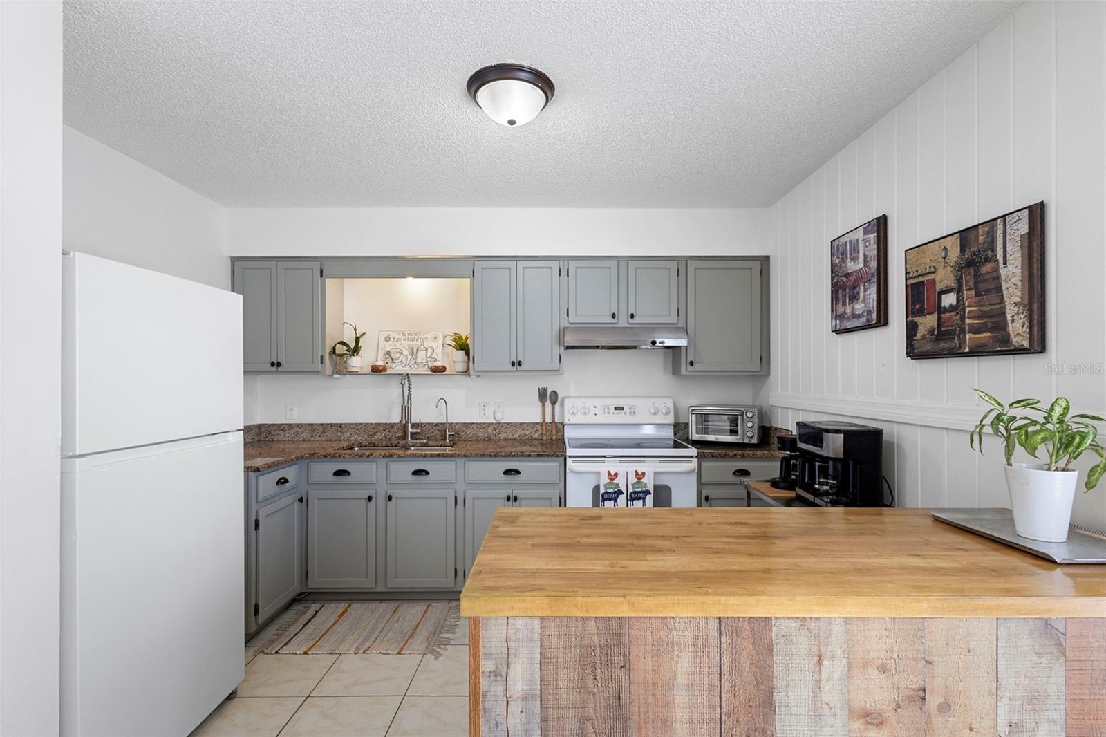 Image 22 of 38 For 2771 Slater Drive