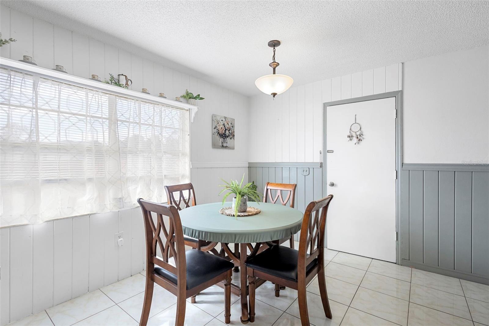 Image 24 of 38 For 2771 Slater Drive