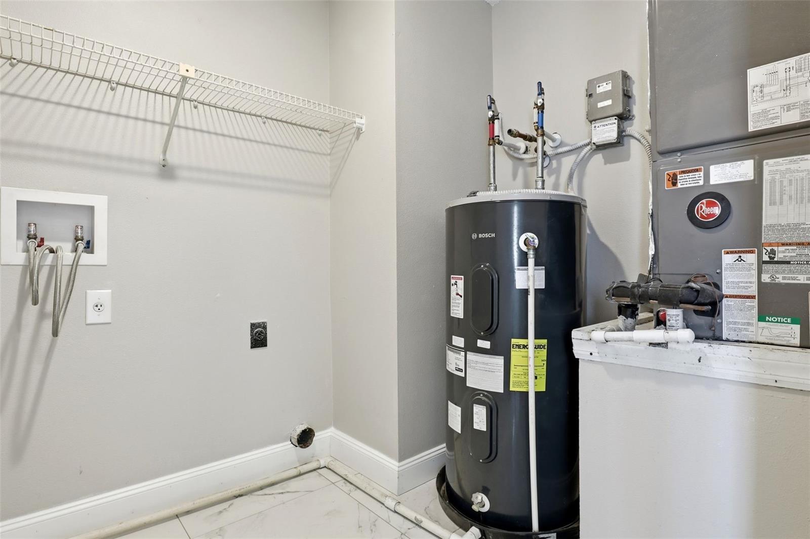 Image 33 of 36 For 676 Weybridge Court