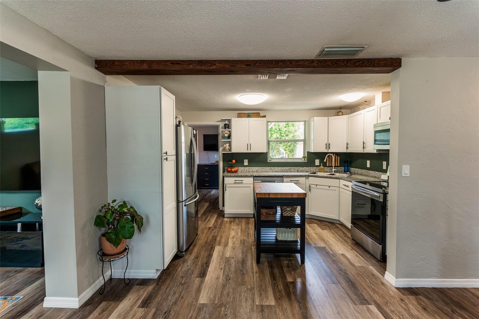 Image 2 of 43 For 728 Flamingo Drive