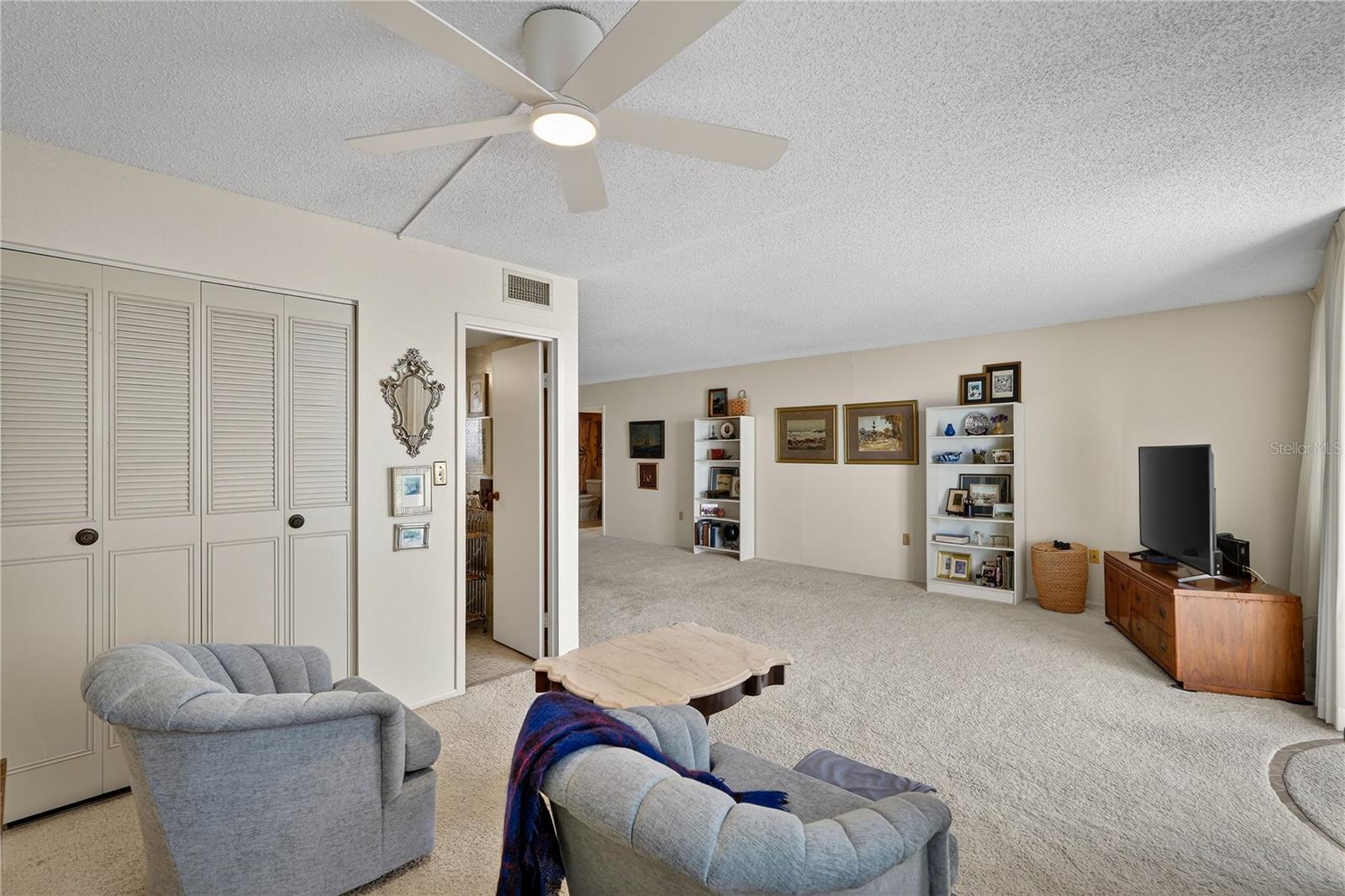 Image 13 of 37 For 935 Halifax Avenue 707