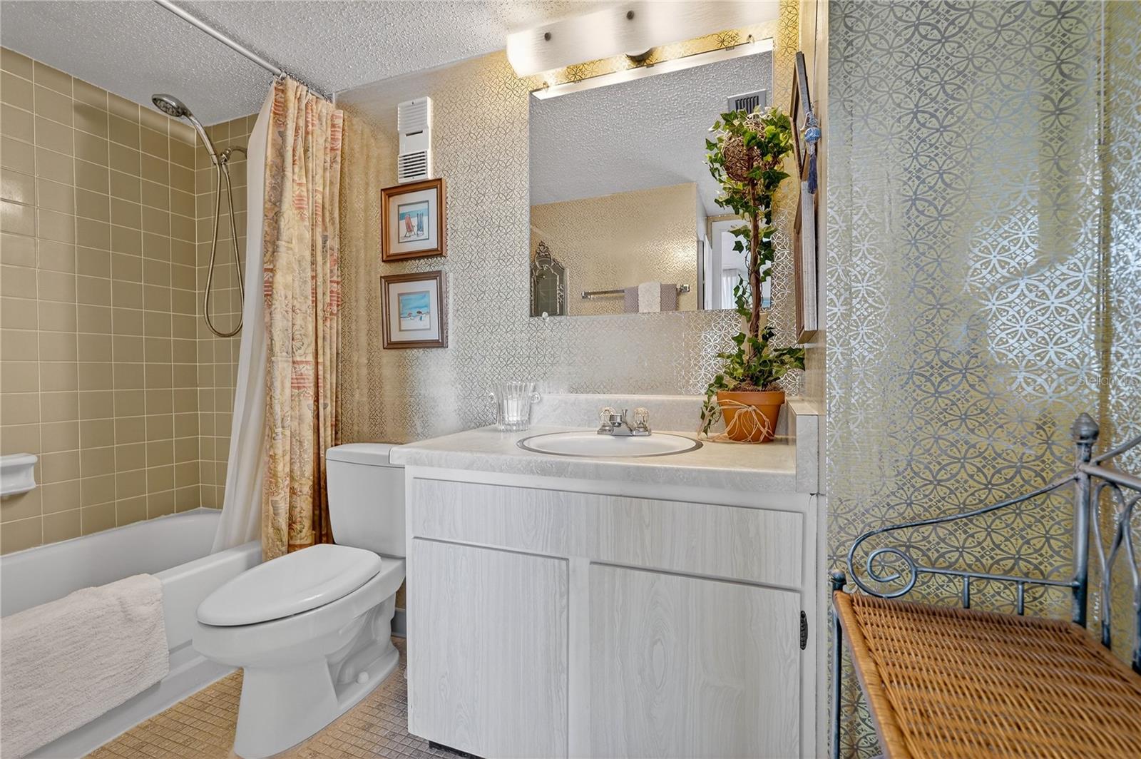 Image 16 of 37 For 935 Halifax Avenue 707