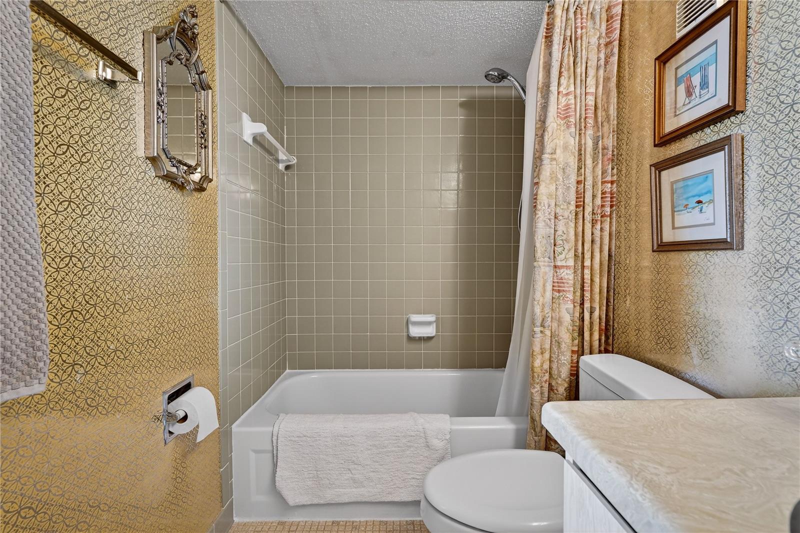 Image 17 of 37 For 935 Halifax Avenue 707