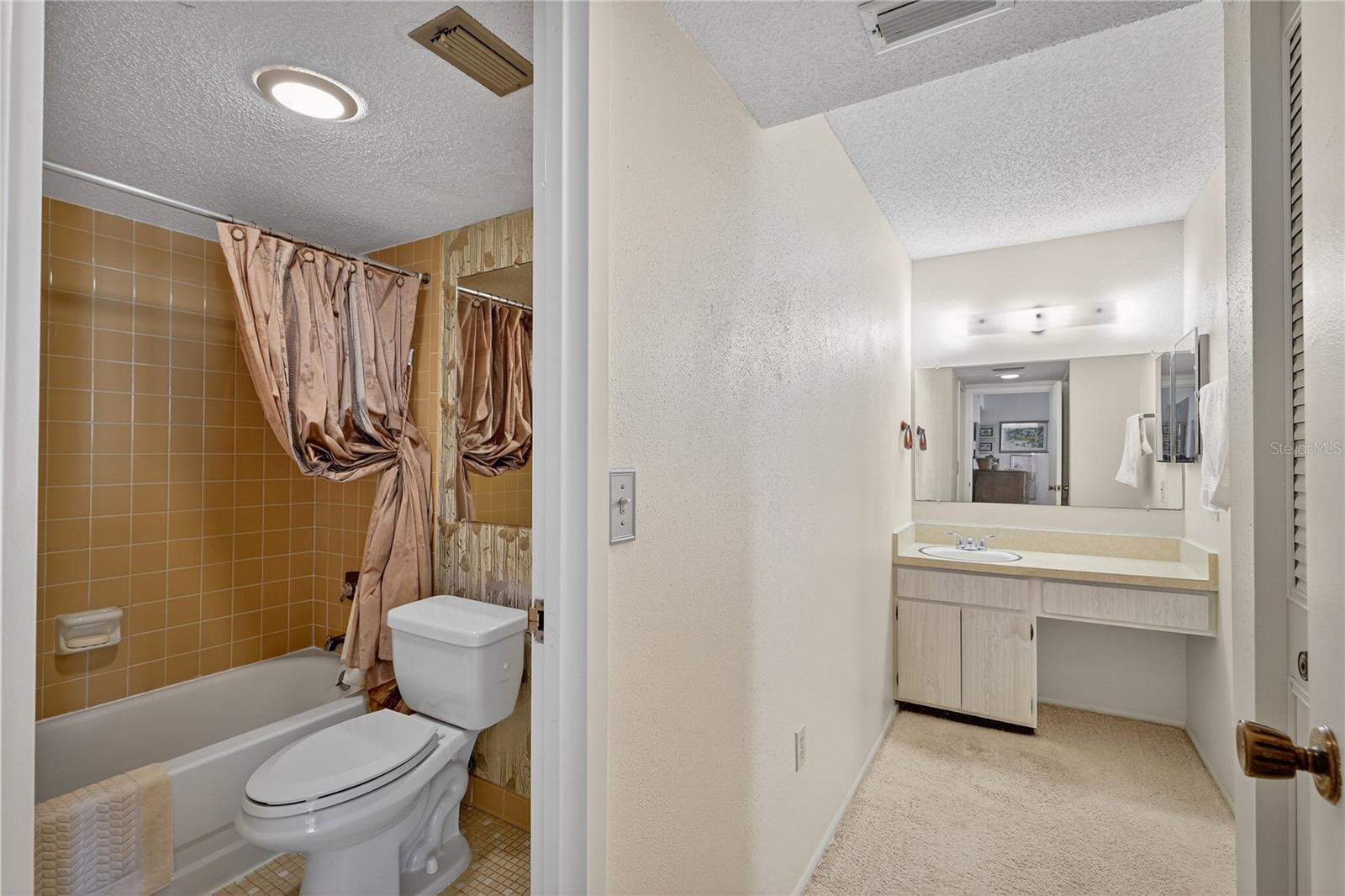 Image 18 of 37 For 935 Halifax Avenue 707