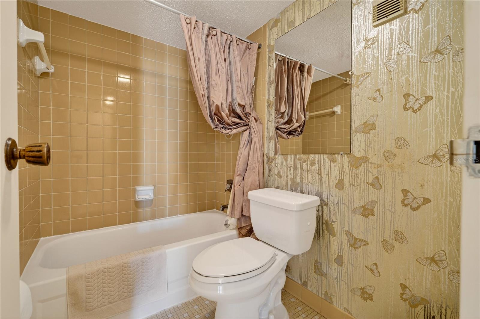 Image 19 of 37 For 935 Halifax Avenue 707