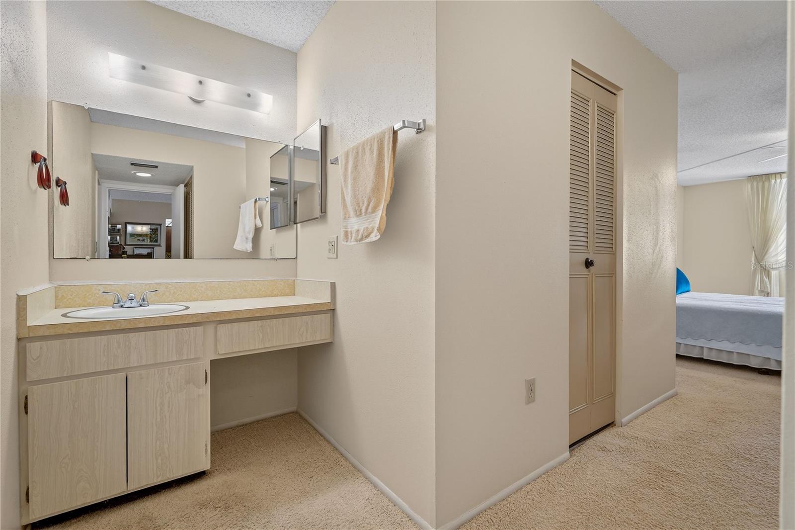 Image 21 of 37 For 935 Halifax Avenue 707