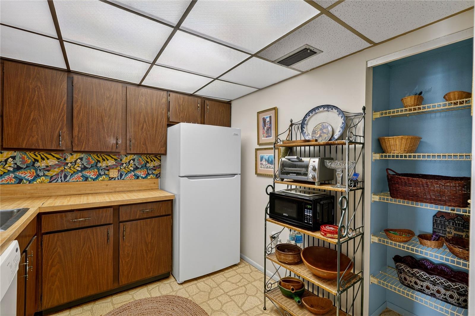 Image 5 of 37 For 935 Halifax Avenue 707