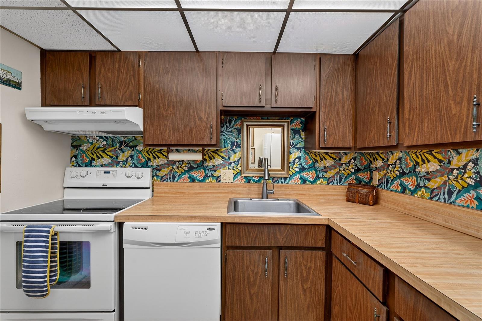 Image 7 of 37 For 935 Halifax Avenue 707