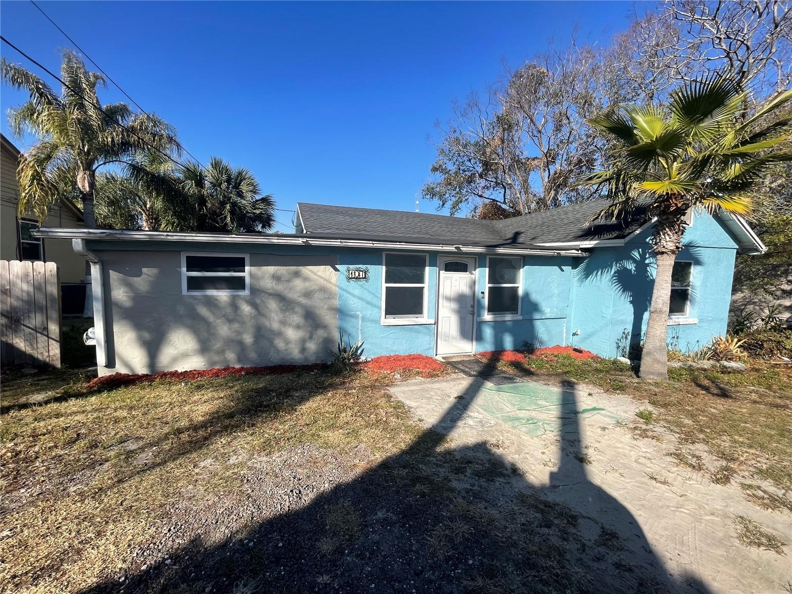 Listing Details for 107 Beresford Avenue, DELAND, FL 32720