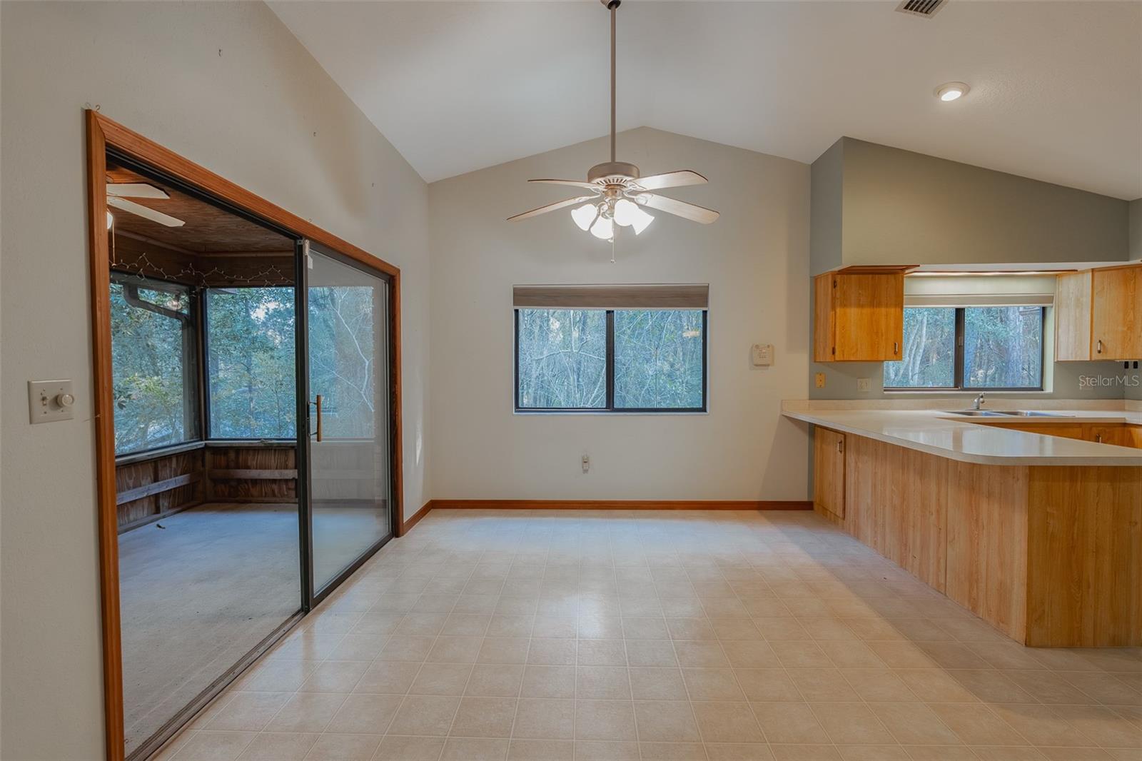 Image 15 of 44 For 1325 Spring Garden Avenue