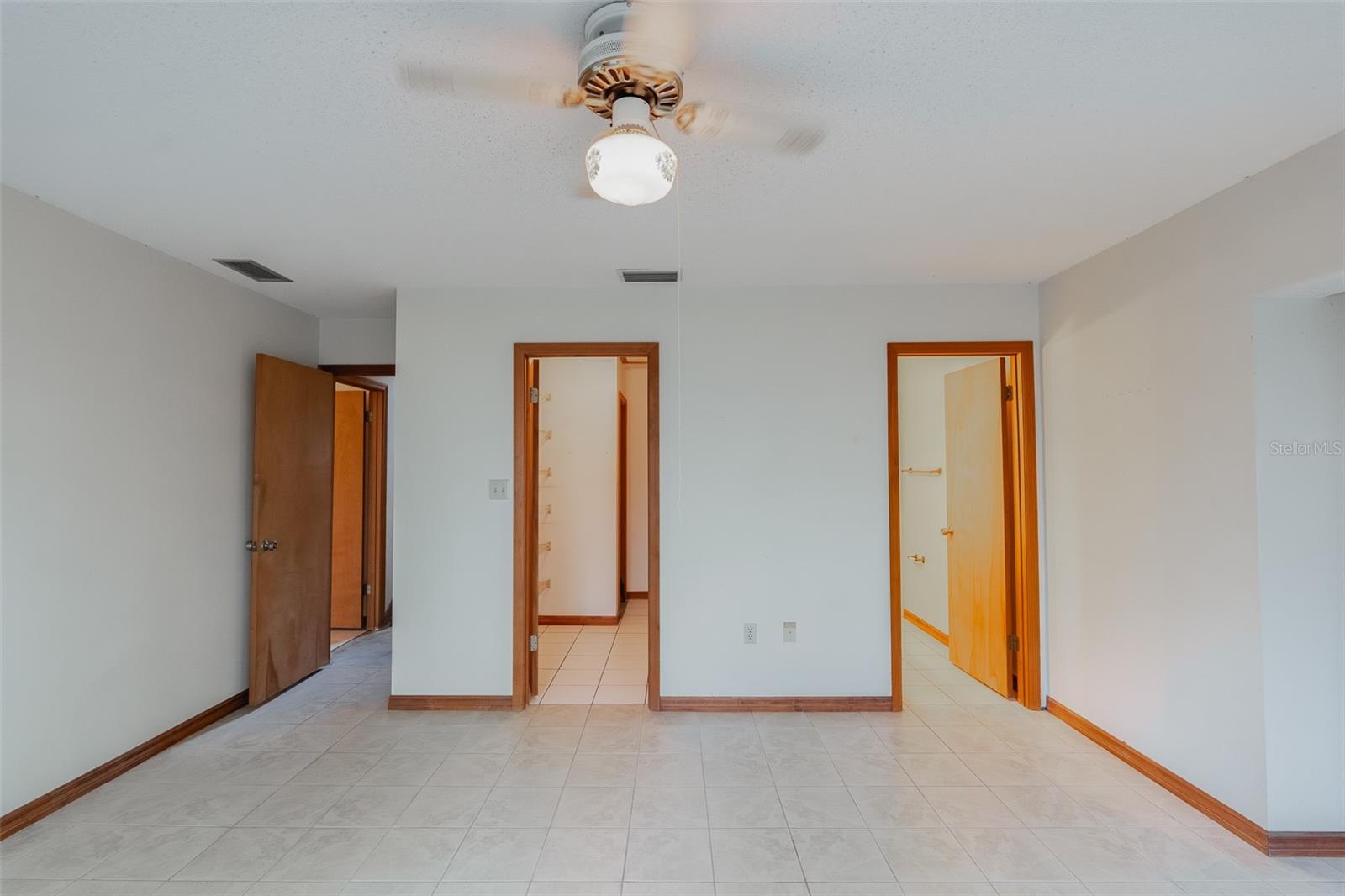 Image 23 of 44 For 1325 Spring Garden Avenue