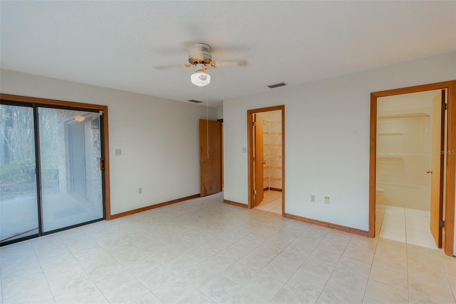 Image 24 of 44 For 1325 Spring Garden Avenue