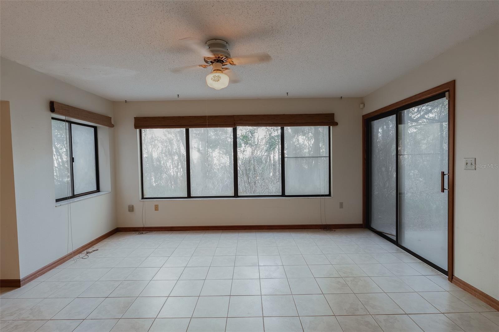 Image 25 of 44 For 1325 Spring Garden Avenue