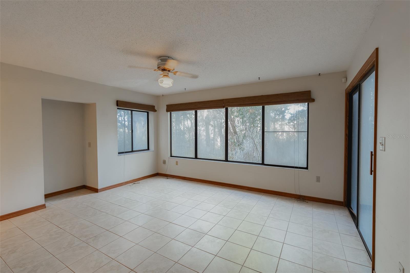 Image 5 of 44 For 1325 Spring Garden Avenue