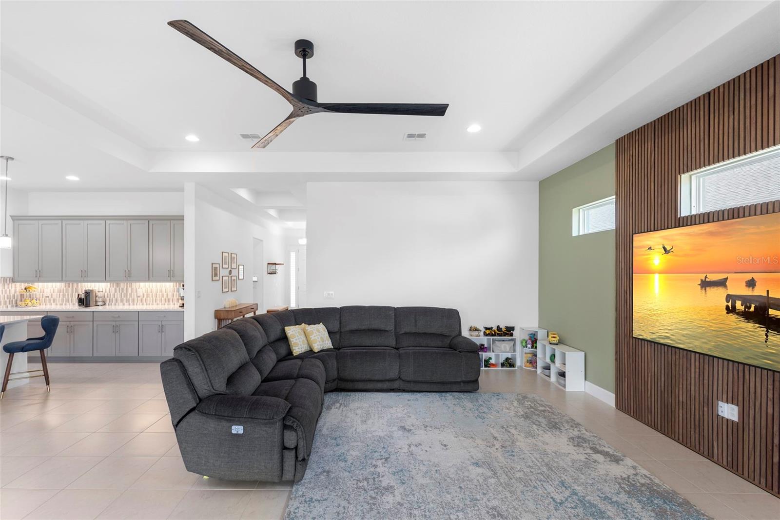 Image 12 of 39 For 6291 Fallsgrove Lane