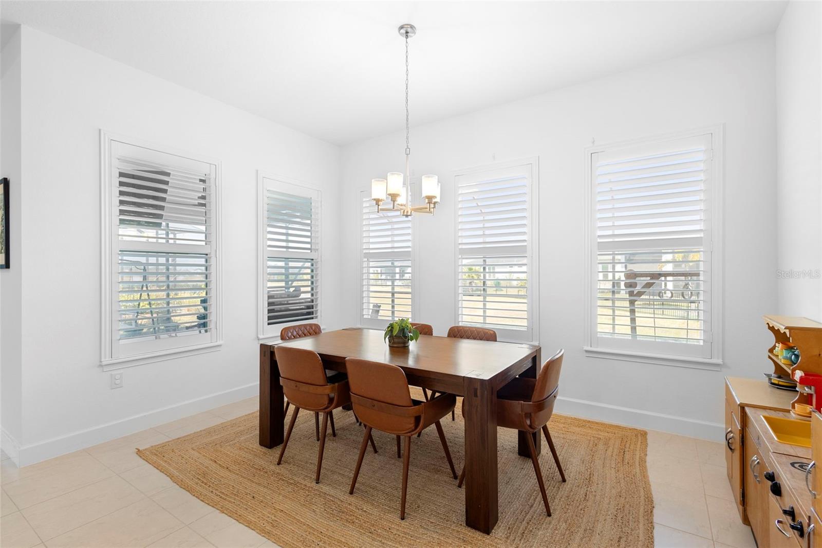 Image 16 of 39 For 6291 Fallsgrove Lane