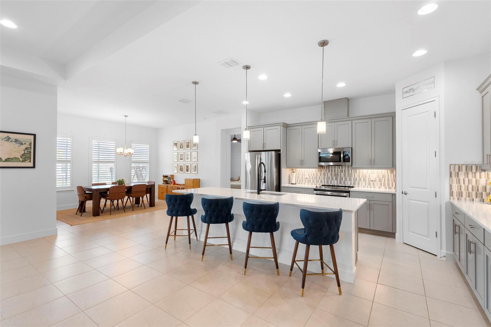 Image 7 of 39 For 6291 Fallsgrove Lane