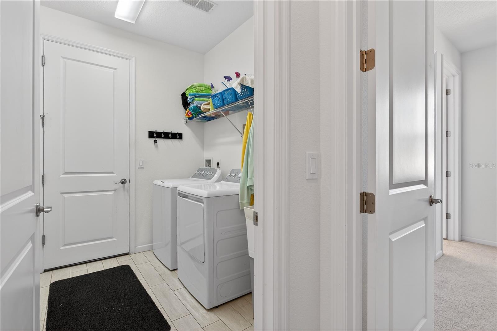 Image 16 of 35 For 1539 Lambrook Drive