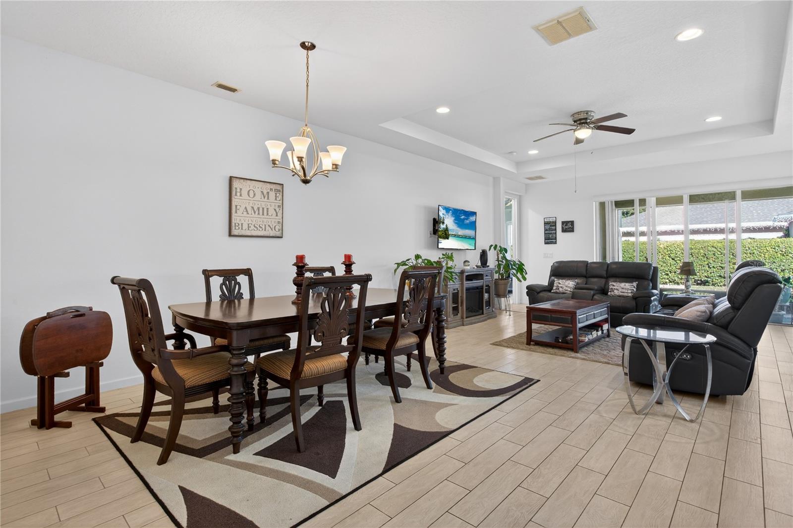 Image 18 of 35 For 1539 Lambrook Drive