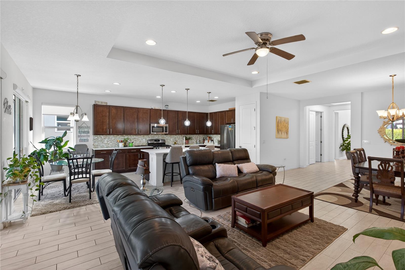 Image 19 of 35 For 1539 Lambrook Drive