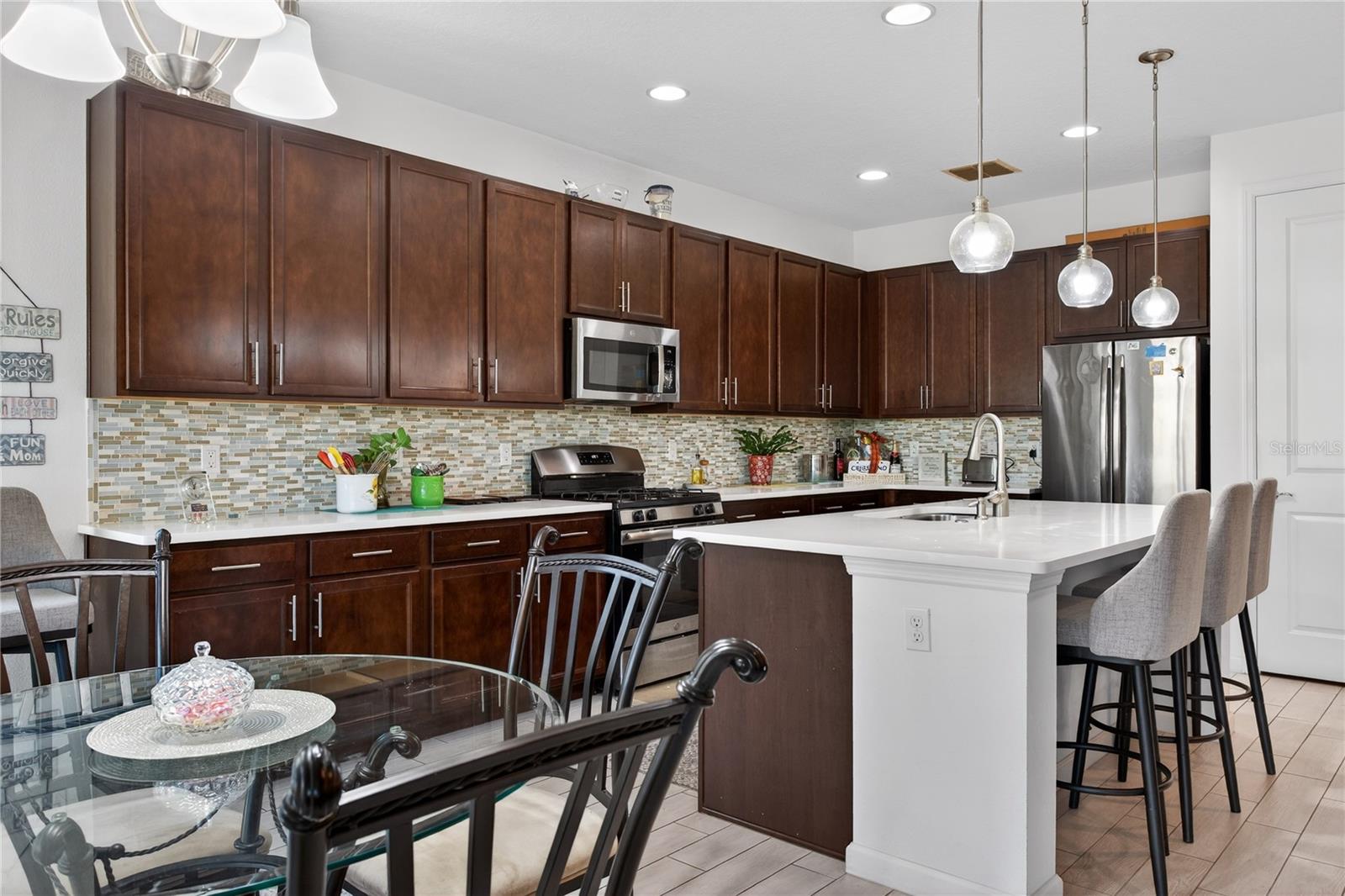 Image 23 of 35 For 1539 Lambrook Drive